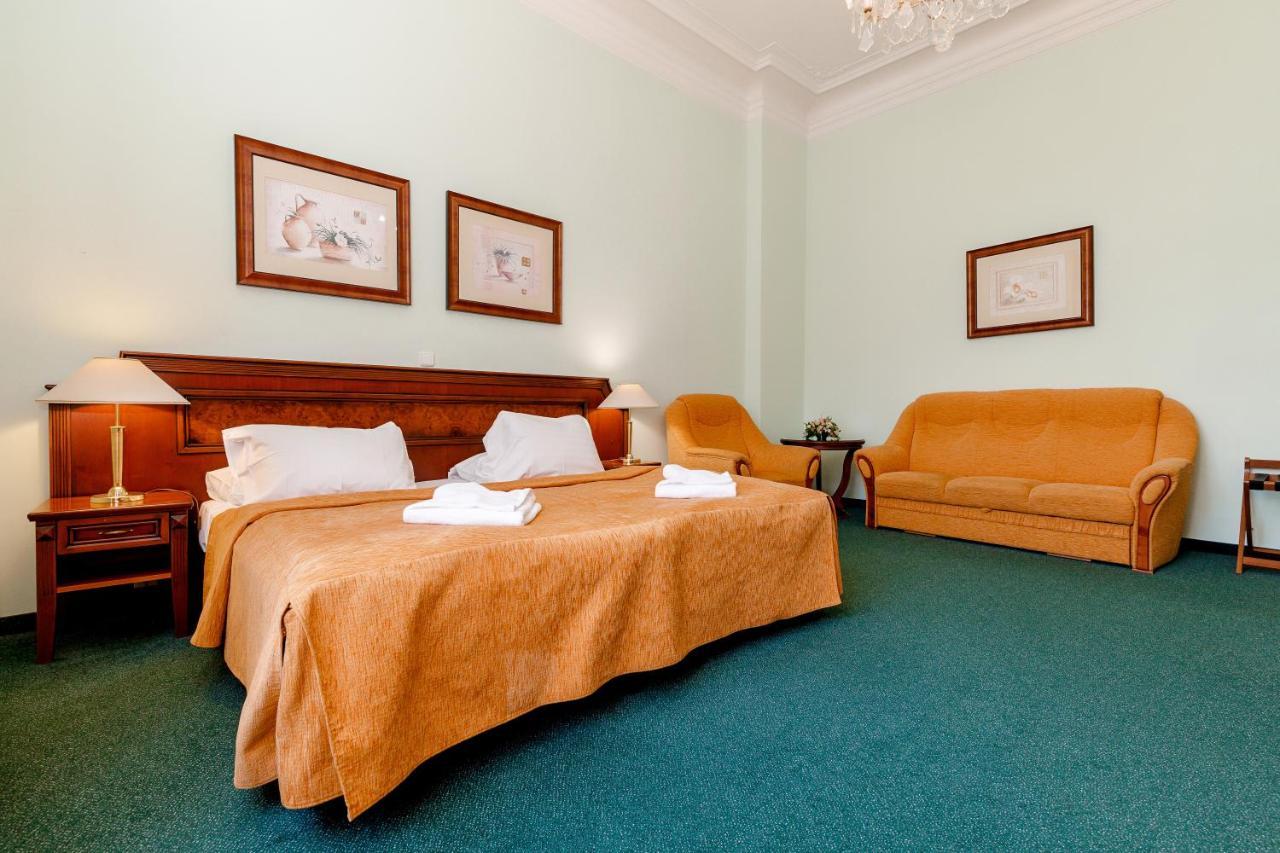 Hotel Ester Karlovy Vary Eksteriør bilde